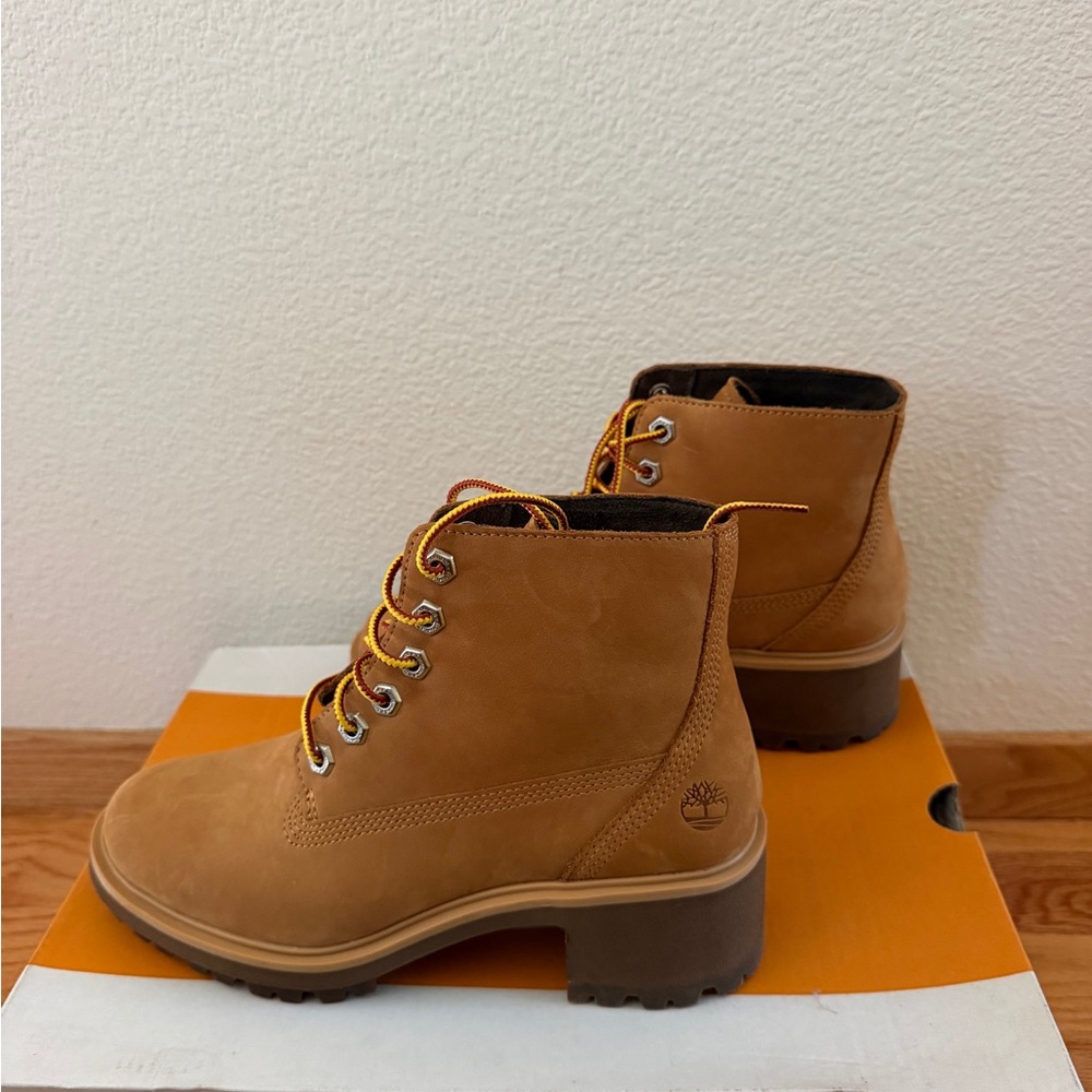 Timberland Women's Tan Lace-Up Nubuck Ankle Boots
